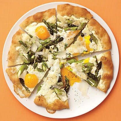 Asparagus, Ricotta, and Egg Pizza