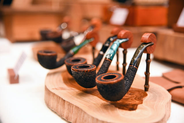 carved tobacco pipes