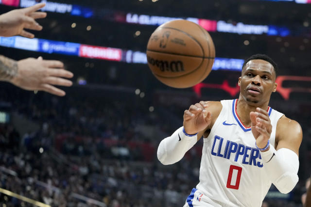 Clippers unveil new jerseys and logo ahead of the team's move to its new  arena next season