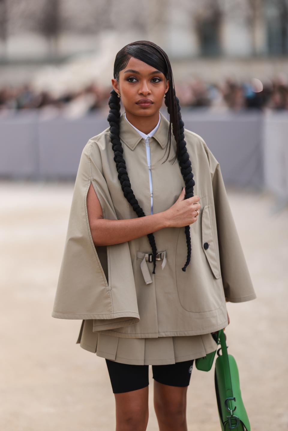 <h1 class="title">Street Style : Day Two - Paris Fashion Week - Womenswear F/W 2022-2023</h1><cite class="credit">Photo by Jeremy Moeller/Getty Images.</cite>