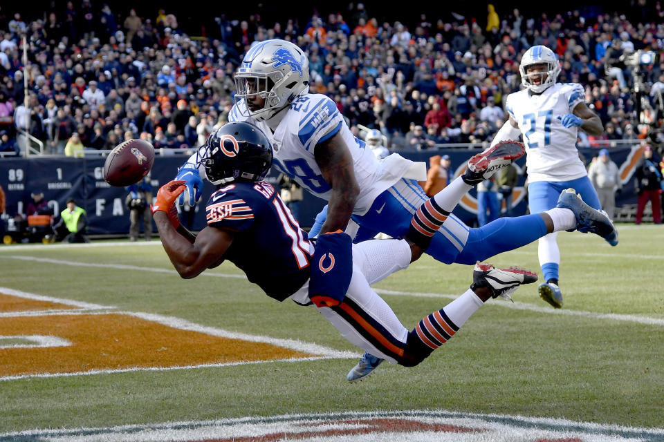 <p>Quandre Diggs #28 of the Detroit Lions breaks up the pass intended for Taylor Gabriel #18 of the Chicago Bears in the first quarter at Soldier Field on November 11, 2018 in Chicago, Illinois. (Photo by Quinn Harris/Getty Images) </p>