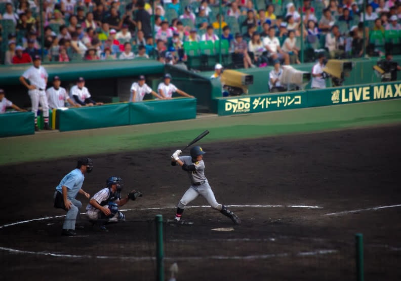 日本棒球發展良好，球員也非常重視紀律。Xiaojun Deng