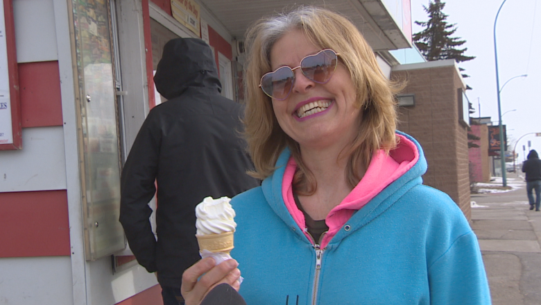 Regina freaking out over Milky Way Ice Cream's 'spring' opening on –20 C day