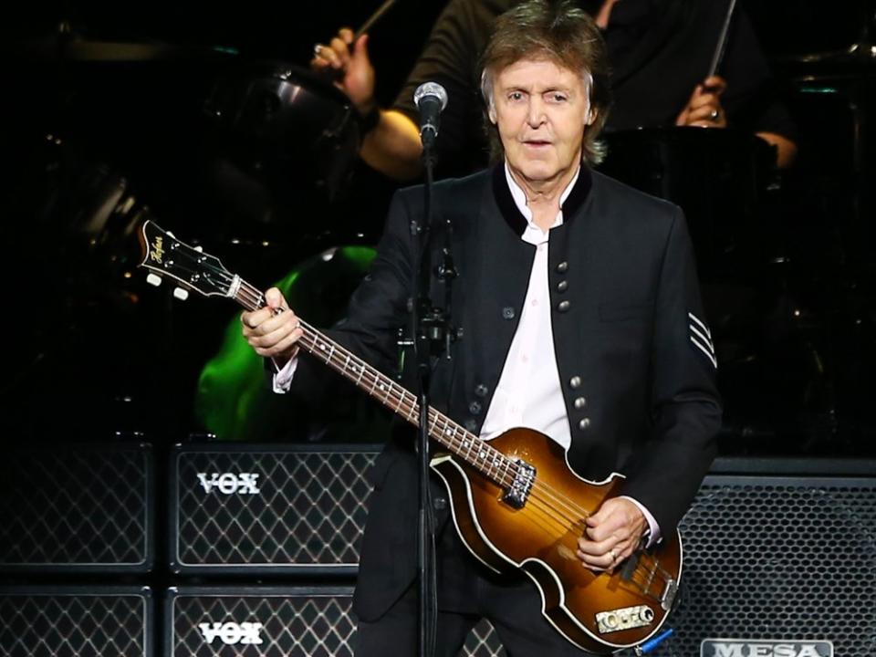 Paul McCartney ist auch mit 80 Jahren noch topfit. (Bild: Debby Wong/Shutterstock.com)