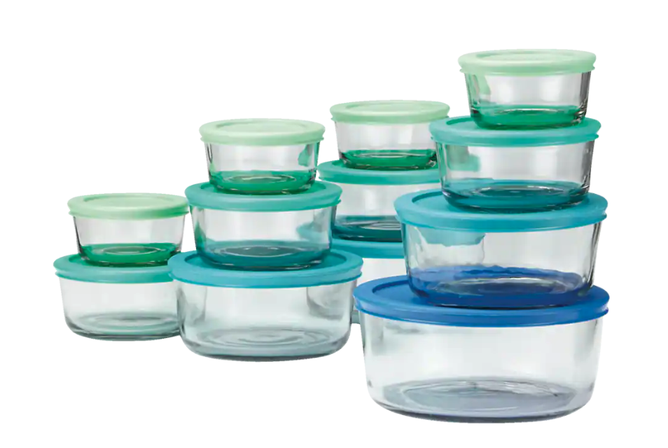 Anchor Hocking Glass Food Storage Set. Image via Canadian Tire.