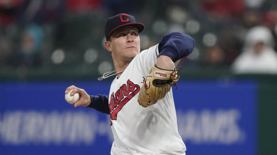 Cleveland Indians starting pitcher Zach Plesac 。(AP Photo/Tony Dejak)