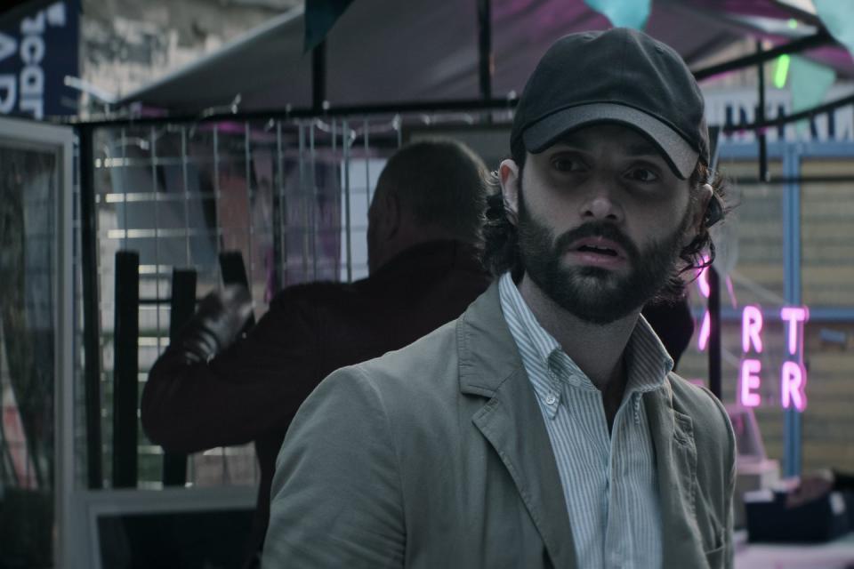 you penn badgley as joe goldberg in episode 401 of you cr courtesy of netflix © 2022