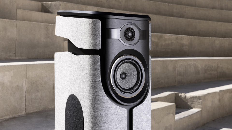 Focal Diva Utopia wireless speakers – lifestyle shot