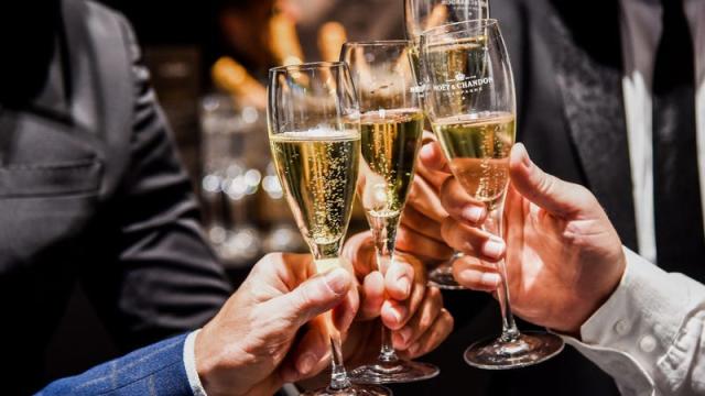 History of the Champagne Toast 