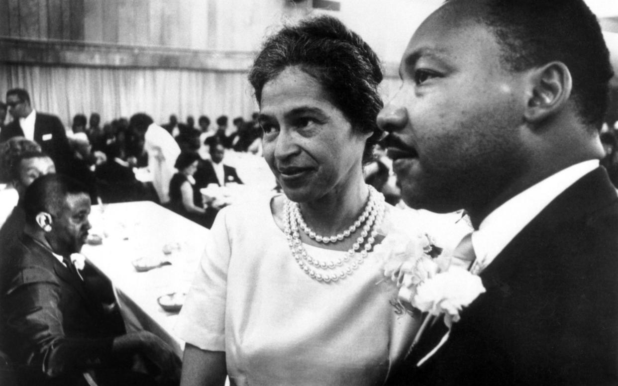 Dr Martin Luther King and Rosa Parks - Bettman/Bettman