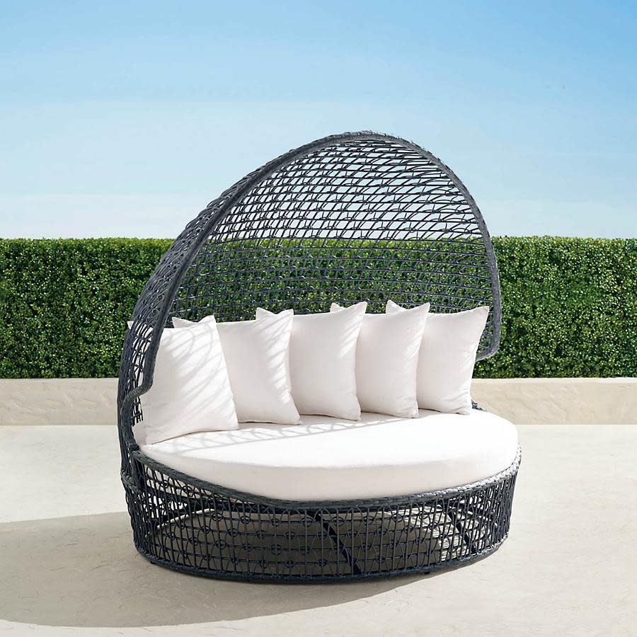 Frontgate sale, Malaga Daybed 