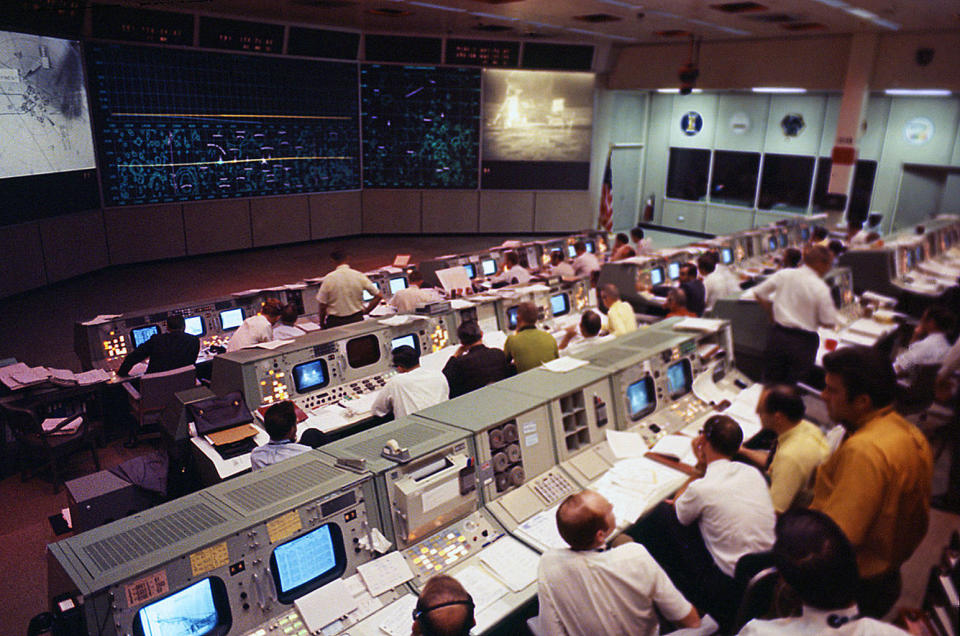 On a Mission: Restoration to Return NASA Mission Control Room to Apollo Glory