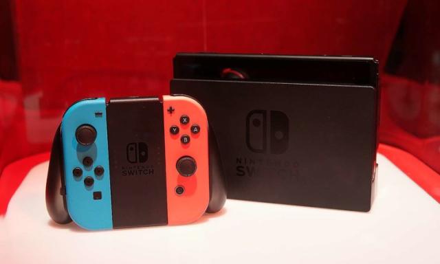 Buying a Nintendo Switch? Here's what you should pick up alongside it -  Polygon