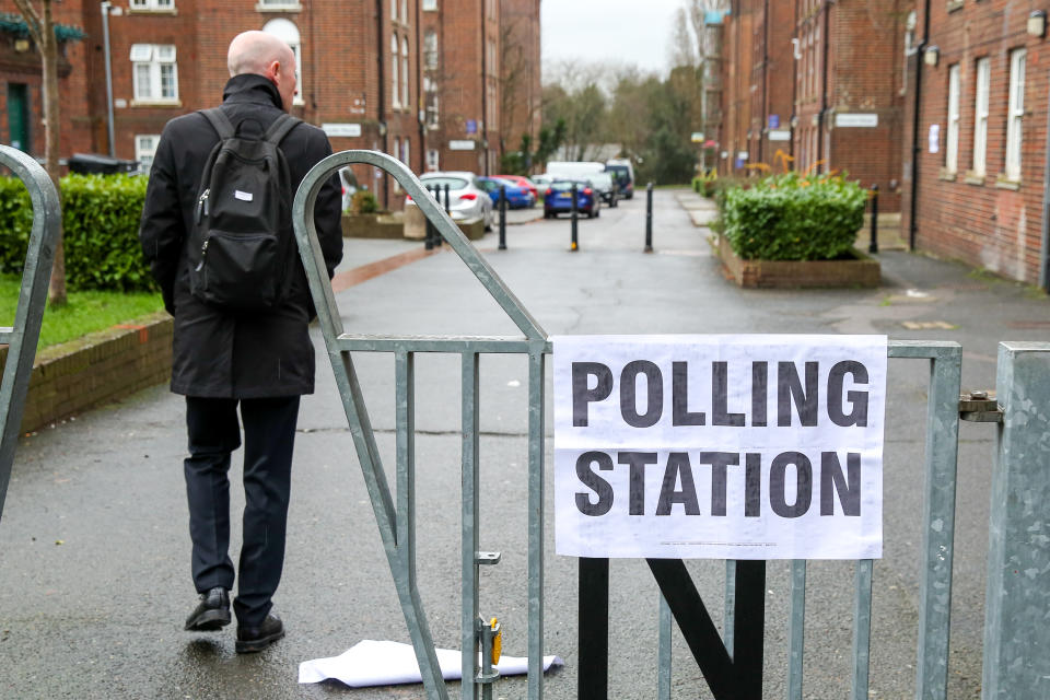  A voter enters a polling station in North London. Polling stations have opened as the nation votes to decide the next UK government in a general election. It's the 3rd election in under 5 years. (Photo by Dinendra Haria / SOPA Images/Sipa USA) 