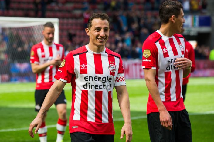 Andrés Guardado jugó con el PSV de Holanda tres torneos de 2014 a 2017 (Foto: Getty Images)