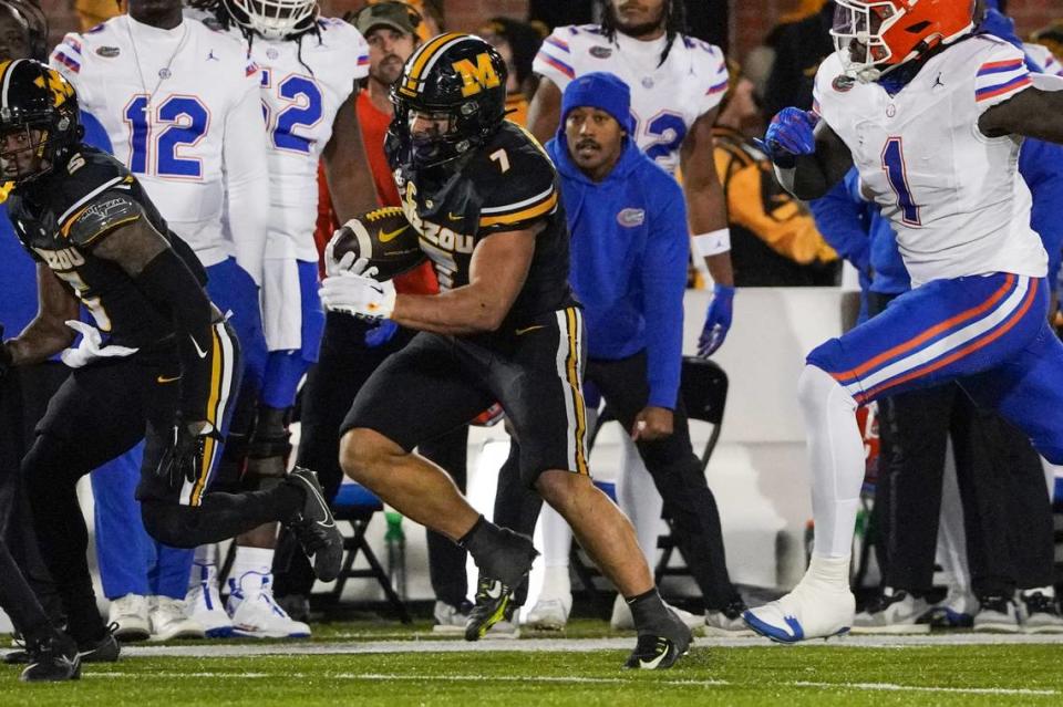 Missouri Tigers running back Cody Schrader (No. 7) had another huge game Saturday night, this time against the Florida Gators, at Faurot Field at Memorial Stadium in Columbia.