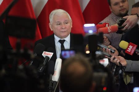 Leader of Law and Justice party Jaroslaw Kaczynski speaks to journalists at the parliament in Warsaw, Poland, January 10, 2017. REUTERS/Slawomir Kaminski/Agencja Gazeta