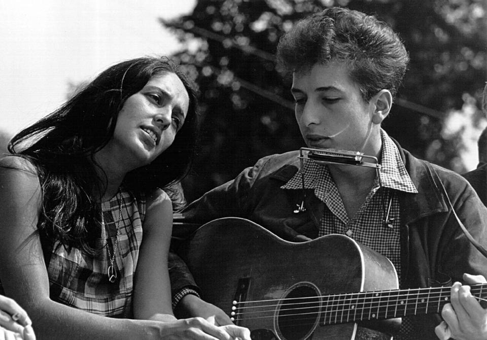 Joan Baez and Bob Dylan performing at the March on Washington for Jobs and Freedom in August 1963 (Rowland Scherman/National Archive/Newsmakers)