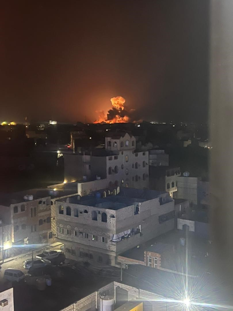 US and UK unleash major bombardment on Yemen (Sky News)