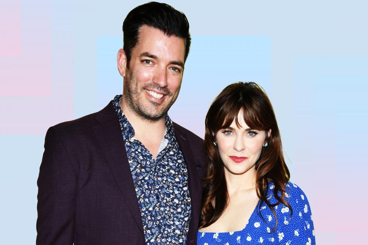 Zooey-Deschanel-and-BF-Jonathan-Scott-Recreate-500-Days-of-Summer-Scene-GettyImages-1345616106