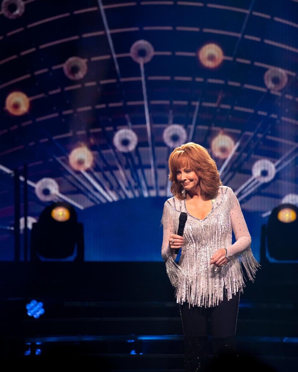 Reba McEntire thrilled concertgoers with her Oklahoma drawl as well as her singing while performing Saturday at the Paycom Center in Oklahoma City.