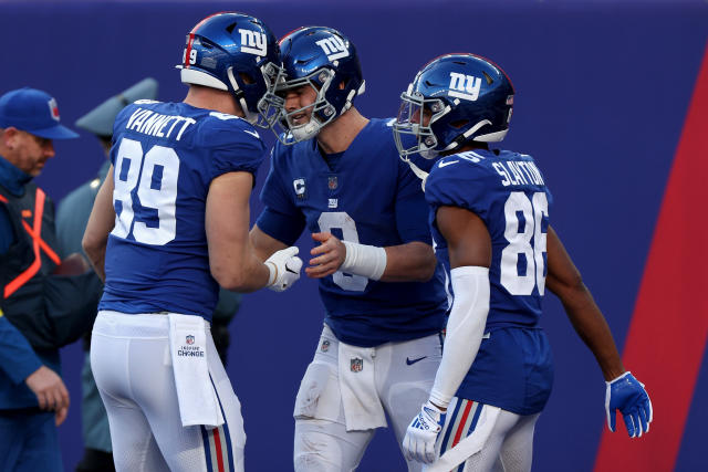 Happy BLUE Year!! New York Giants PLAYOFF Bound! Giants DESTROY Colts  38-10! Jones Comes Of Age! 