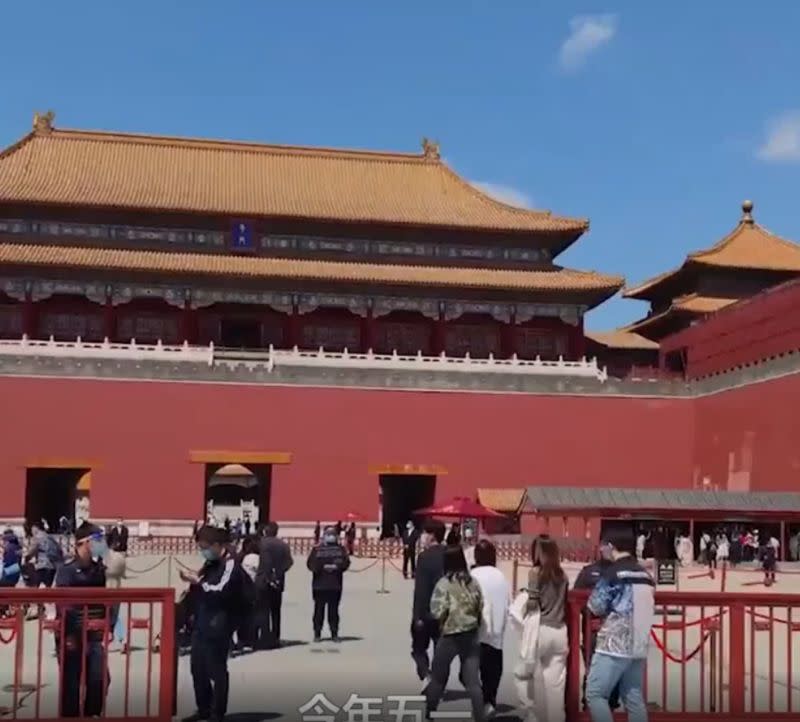 ▲北京擔心上海封城情況上演，對疫情封控態度更加嚴格，今年故宮遊客明顯稀少。（圖／翻攝自《青蜂俠》微博）