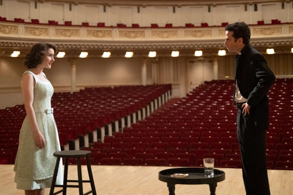 Best Shipper Moments of 2022 The Marvelous Mrs. Maisel Season 4, Episode 8 Rachel Brosnahan and Luke Kirby