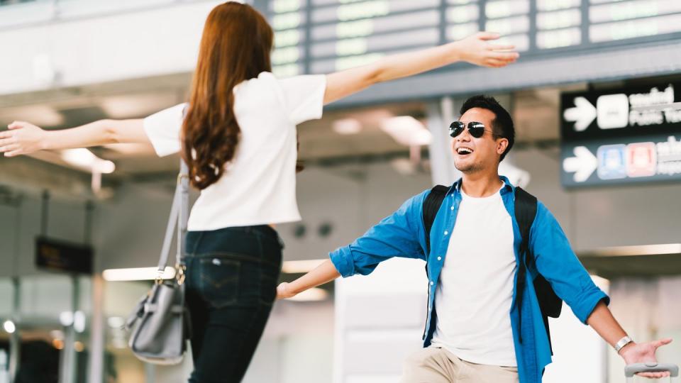 couple pick up airport