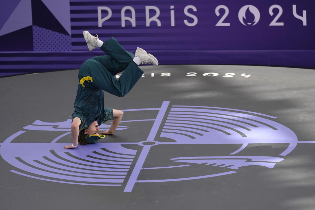 Australia's Rachael Gunn, known as B-Girl Raygun, competes during the Round Robin Battle at the breaking competition at La Concorde Urban Park at the 2024 Summer Olympics, Friday, Aug. 9, 2024, in Paris, France. (AP Photo/Abbie Parr)