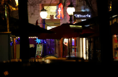 Police have evacuated a Christmas market and the surrounding area in the German city of Potsdam, near Berlin, Germany, December 1, 2017, to investigate a suspicious object. Reuters/Fabrizio Bensch