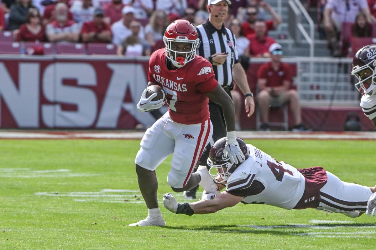 Arkansas-Vanderbilt game suspended until Sunday