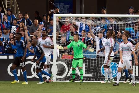 San Jose Earthquakes goalkeeper David Bingham (1) in goal against the Chicago Fire during the second half at Avaya Stadium. The San Jose Earthquakes defeated the Chicago Fire 2-1. Mandatory Credit: Kelley L Cox-USA TODAY Sports