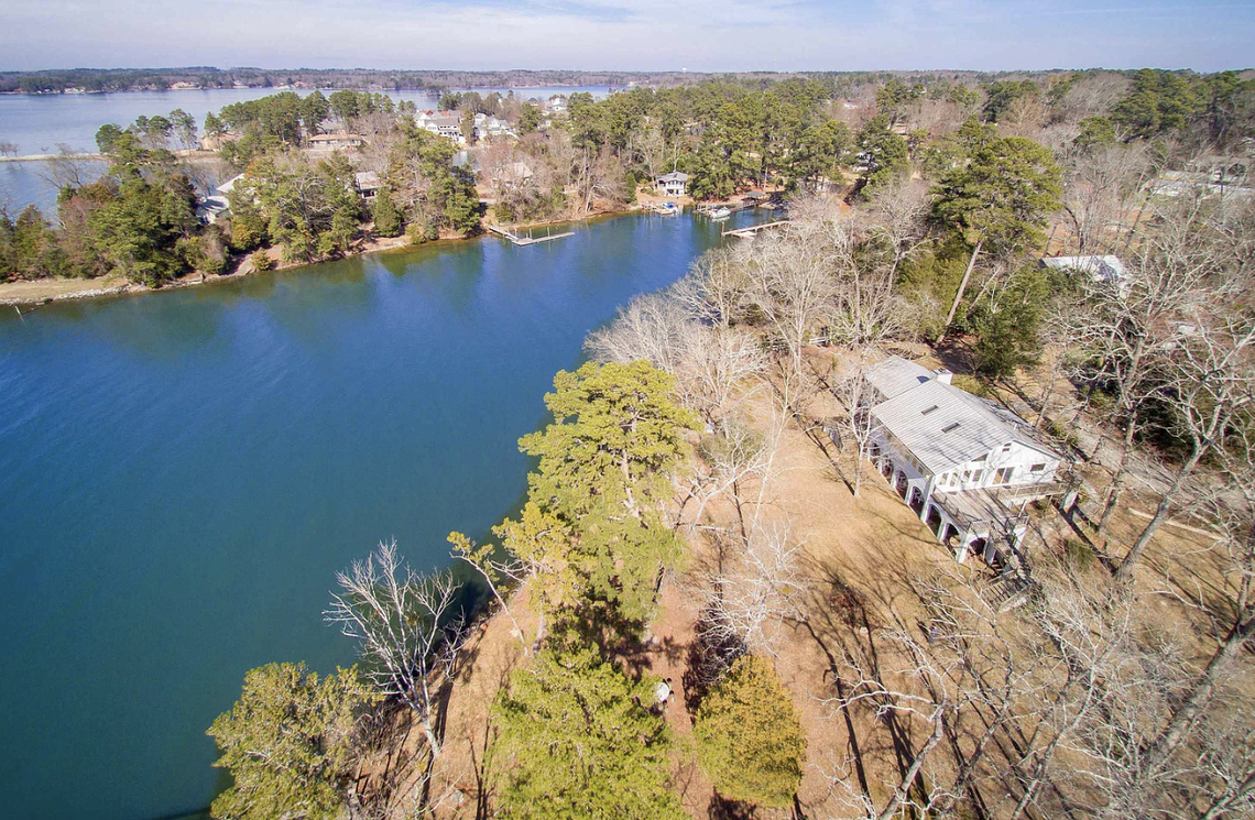 Located in the Selwood Shore neighborhood, a home known as Hickory Dock has been in the same family for 70 years.