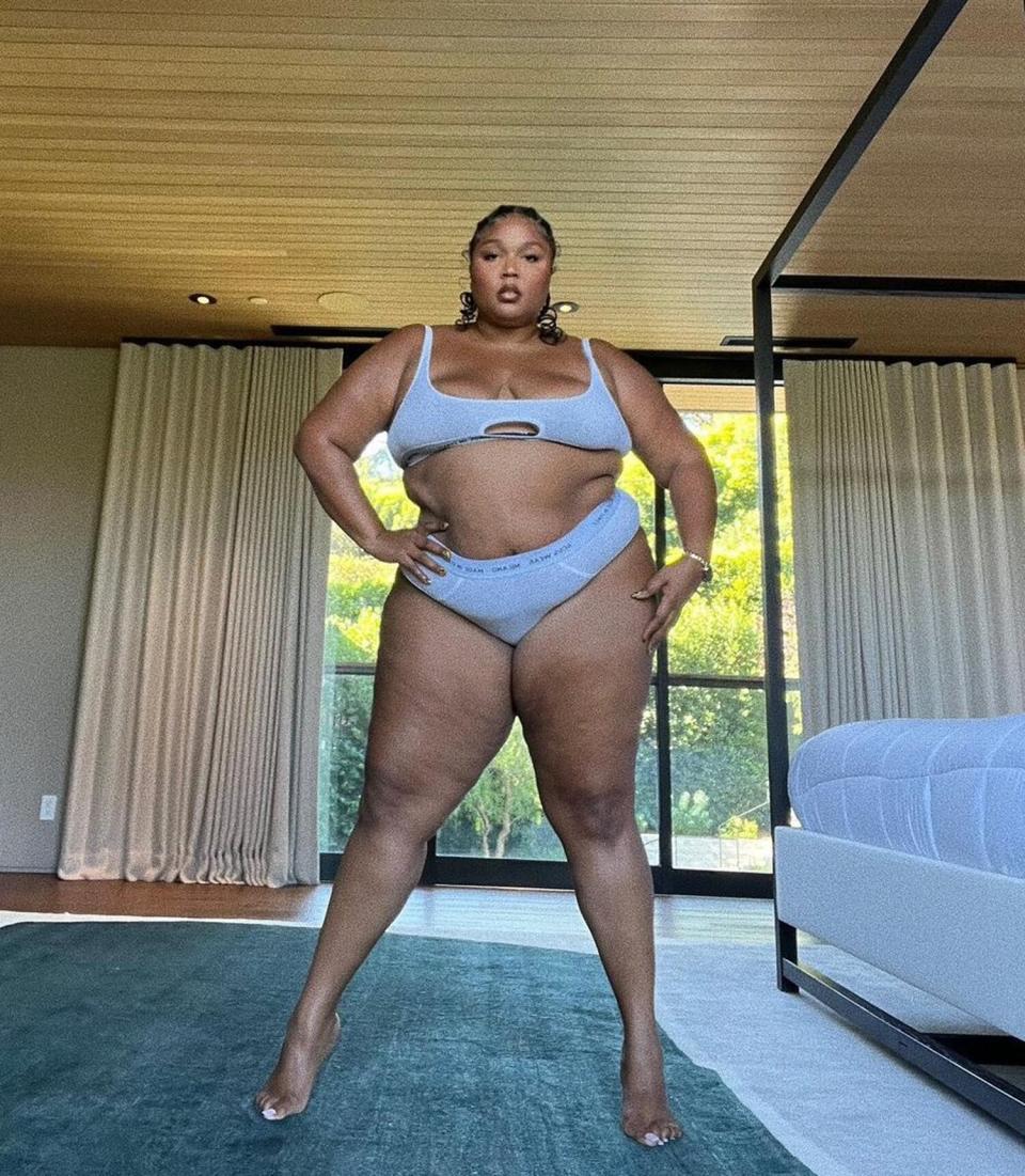 Lizzo Strikes in Pose in Comfy Bralette-Underwear Set