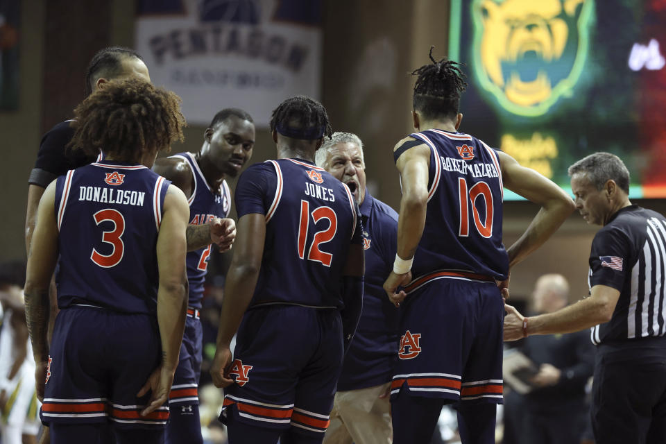 Auburn head coach Bruce Pearl yells at his players during a timeout in an NCAA college basketball game against Baylor, Tuesday, Nov. 7, 2023, in Sioux Falls, S.D. (AP Photo/Josh Jurgens)