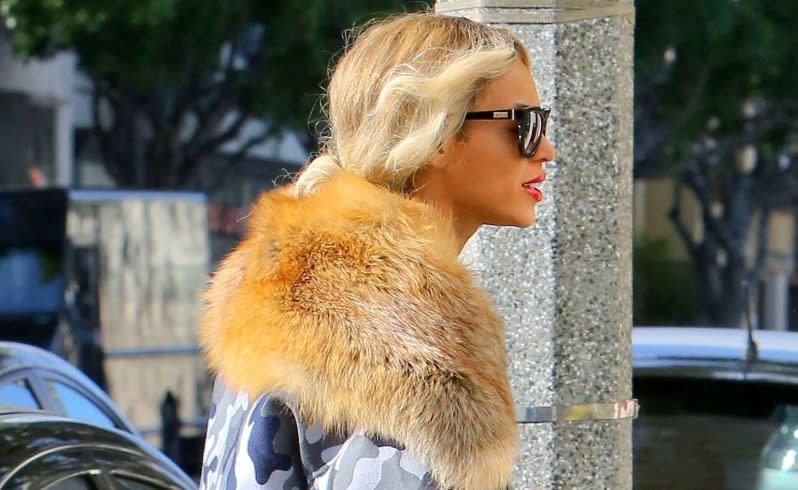 Beyonce steps out for a vegan lunch wearing fur and suede. Picture: Juliano-Kmm/ X17online.com