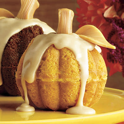 6. Mini Pumpkin Cakes