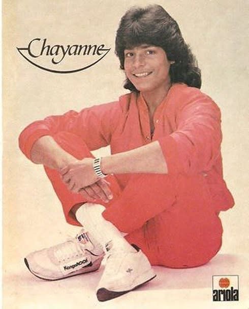 Chayanne ha compartido en redes sociales esta foto de cuando era un adolescente y comenzaba a abrirse paso en la industria musical. <a href="https://www.instagram.com/chayanne/?hl=en" rel="nofollow noopener" target="_blank" data-ylk="slk:Foto: Chayanne/Instagram;elm:context_link;itc:0;sec:content-canvas" class="link ">Foto: Chayanne/Instagram</a>