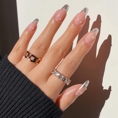 <p><a href="https://www.instagram.com/p/CXZG7VWPqFS/" data-component="link" data-source="inlineLink" data-type="externalLink" data-ordinal="1">@disseynails</a> / Instagram</p>