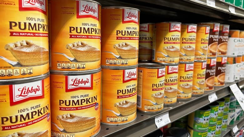 Canned pumpkin in grocery store