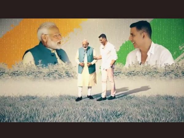 PM Modi and Akshay Kumar (Image source: Twitter handle of Akshay Kumar)