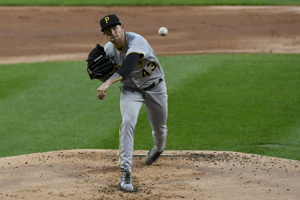 Pittsburgh Pirates starting pitcher Steven Brault delivers during the first inning of a baseball game against the Chicago White Sox, Tuesday, Aug. 25, 2020, in Chicago. (AP Photo/Matt Marton)