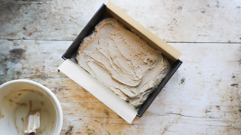 Batter spread in rectangle pan