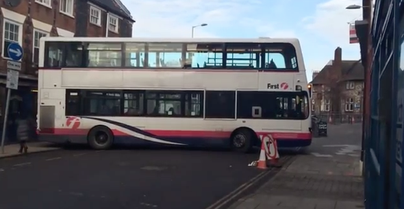 Bus driver makes 140-point turn after getting stuck in narrow street