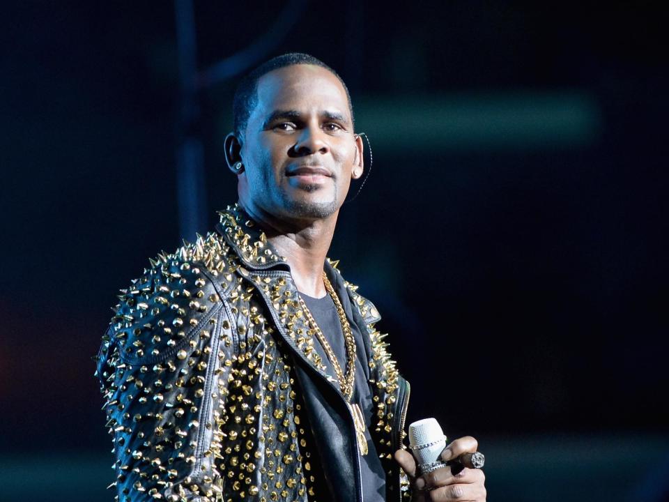 R Kelly reportedly not fussed ‘phonies’ Lady Gaga and Celine Dion have pulled duets from streaming sites