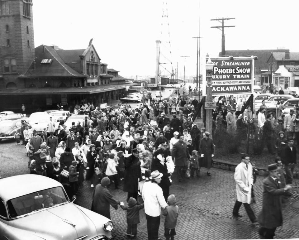 The Marconi Tower can be seen in this 1940s image of the Lackawanna Station in Binghamton.