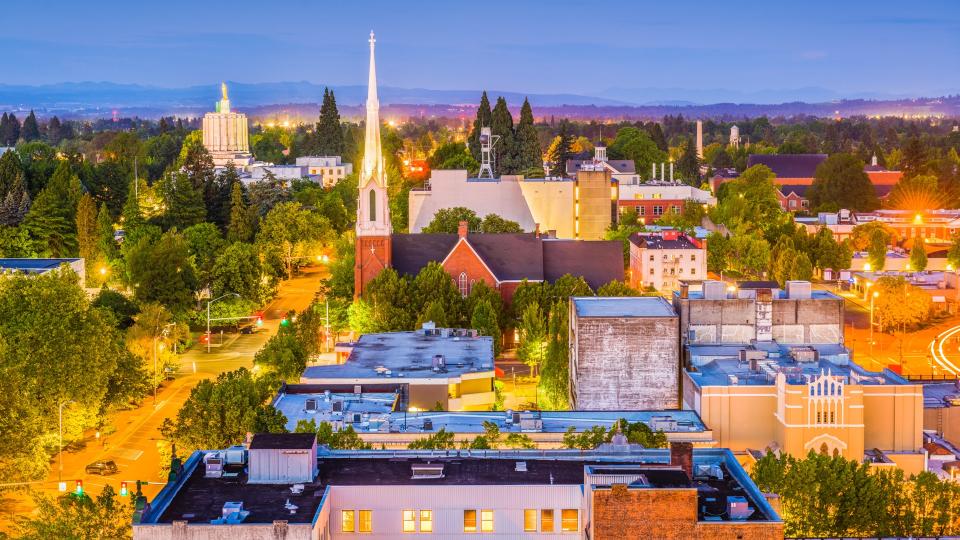 Salem Oregon evening skyline