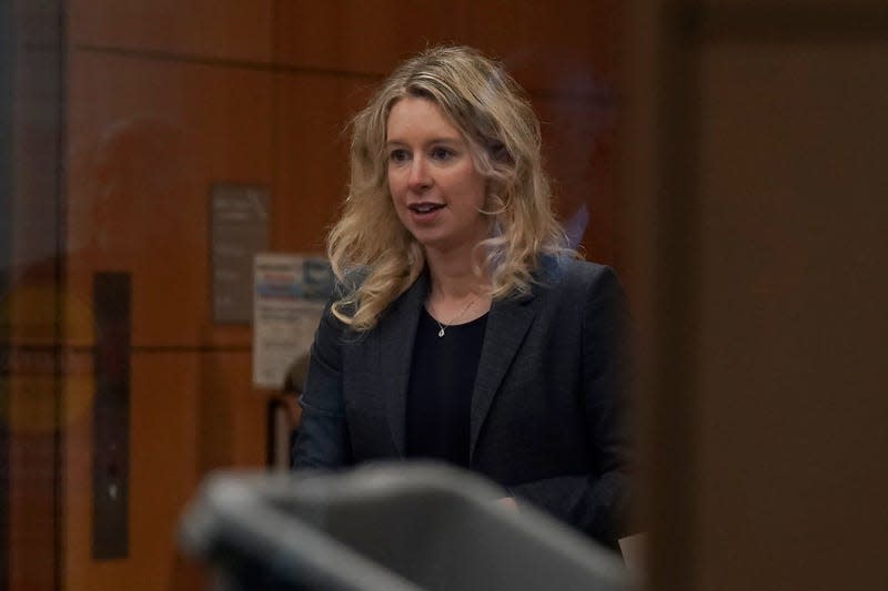 Former Theranos CEO Elizabeth Holmes arrives at federal court in San Jose, Calif., Monday, Oct. 17, 2022. 