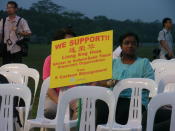 Showing their support to Holland-Bukit Timah GRC candidate Liang Eng Hwa. Monday, May 2. (Yahoo! photo/ Faris Mokhtar)